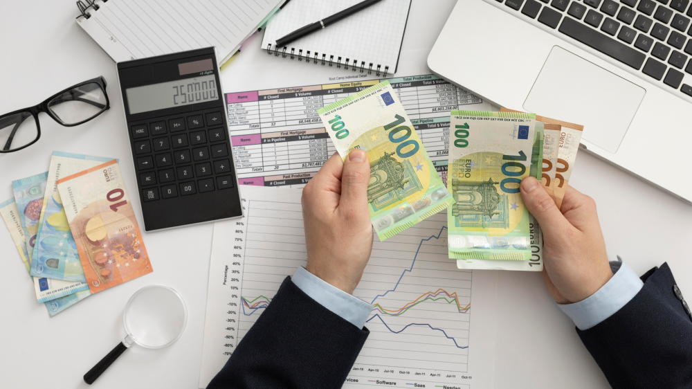 10 Keys to Managing Personal Finances 1