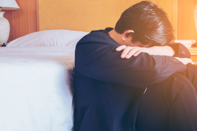 How to Deal With Anxiety: 15 Effective Methods